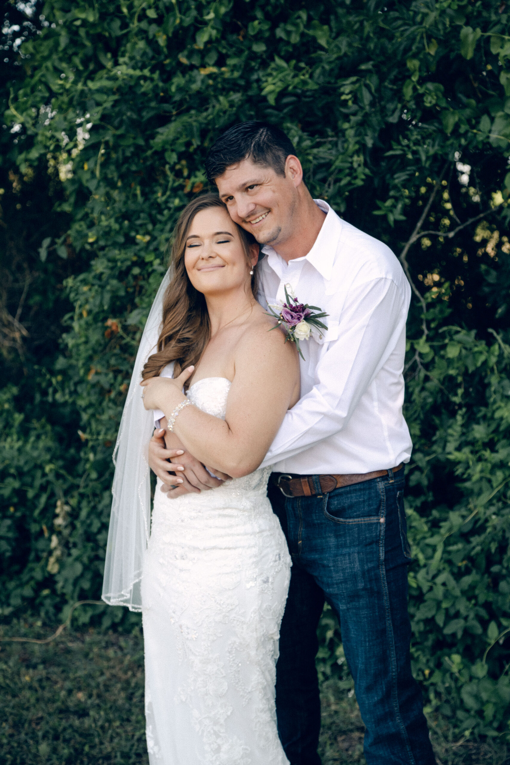 Rae Allen Photography | Just Married Hug